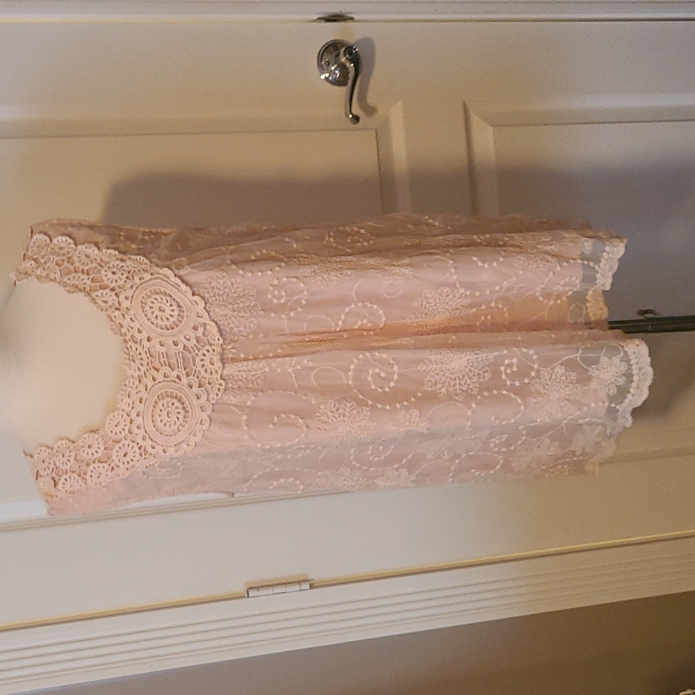 Light PInk/ Blush  Flowy Lace Blouse Sleeveless Top Shirt